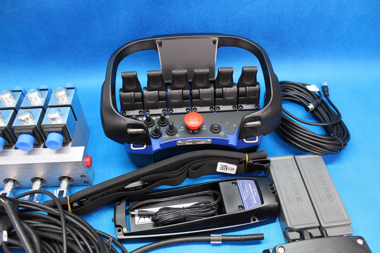Scanreco RC400 G2B 6 Functions + Retrofit Kit for crane with valve without solenoids Fassi Hiab Palfinger 12/24V - Gradbeni stroj: slika 3 Scanreco RC400 G2B 6 Functions + Retrofit Kit for crane with valve without solenoids Fassi Hiab Palfinger 12/24V - Gradbeni stroj: slika 3