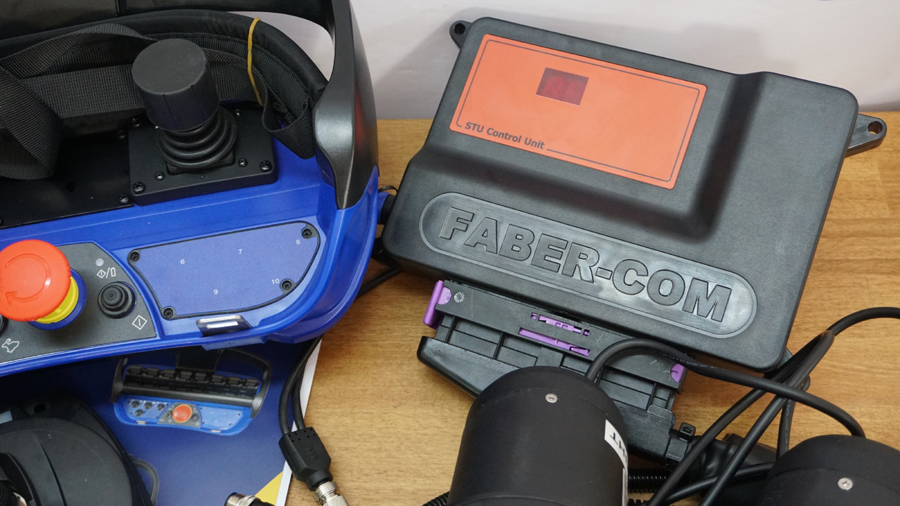 Set SPV with Scanreco RC400 8 Functions Hiab, Palfinger, Fassi - Gozdarska prikolica: slika 3 Set SPV with Scanreco RC400 8 Functions Hiab, Palfinger, Fassi - Gozdarska prikolica: slika 3