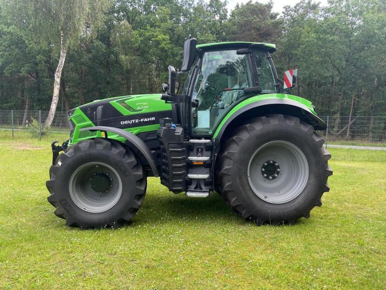 Deutz-Fahr 6210 PSHIFT AKTIONSPREIS!! - Traktor: slika 2 Deutz-Fahr 6210 PSHIFT AKTIONSPREIS!! - Traktor: slika 2
