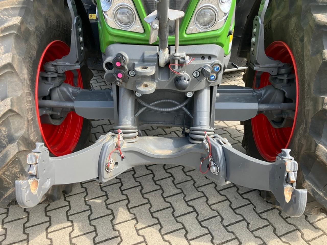 Fendt VARIO 724 GEN 6 PROFI PLUS SET 2 - Traktor: slika 5 Fendt VARIO 724 GEN 6 PROFI PLUS SET 2 - Traktor: slika 5