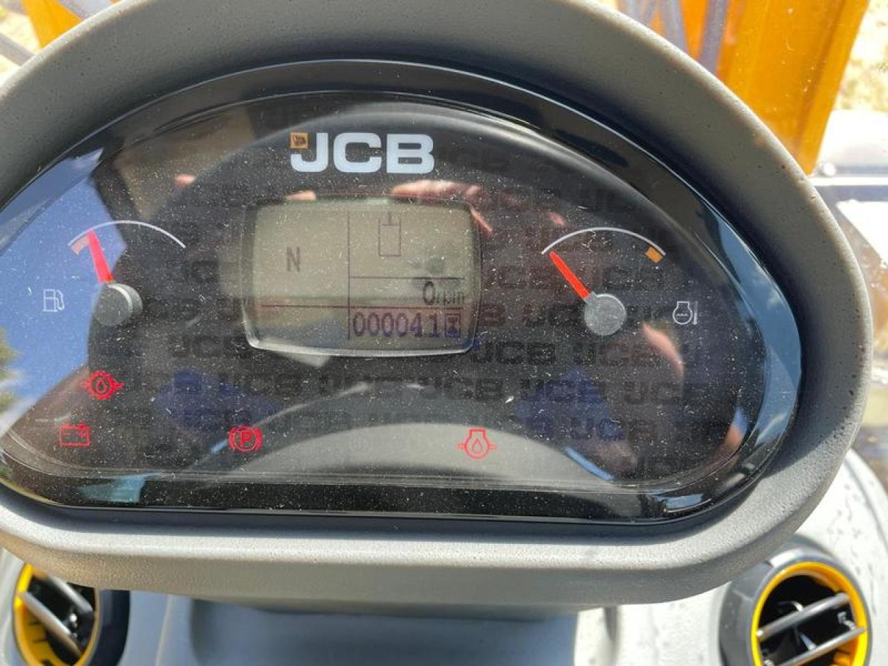 Nov Kolesni nakladalec JCB 406 AGRI STUFE V: slika 7