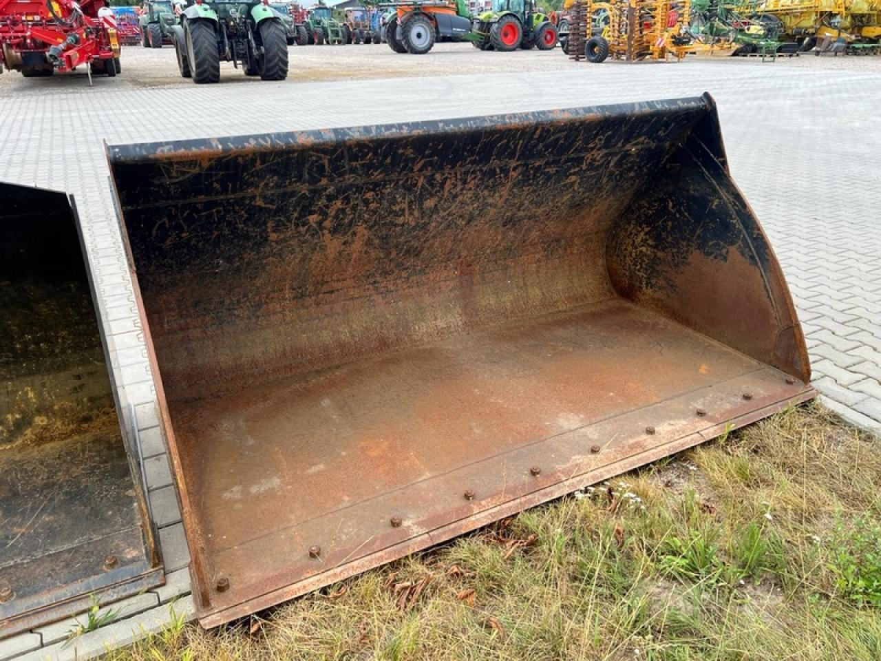 JCB LSB LEICHTGUTSCHAUFEL JCB Q-FIT - Žlica: slika 2 JCB LSB LEICHTGUTSCHAUFEL JCB Q-FIT - Žlica: slika 2