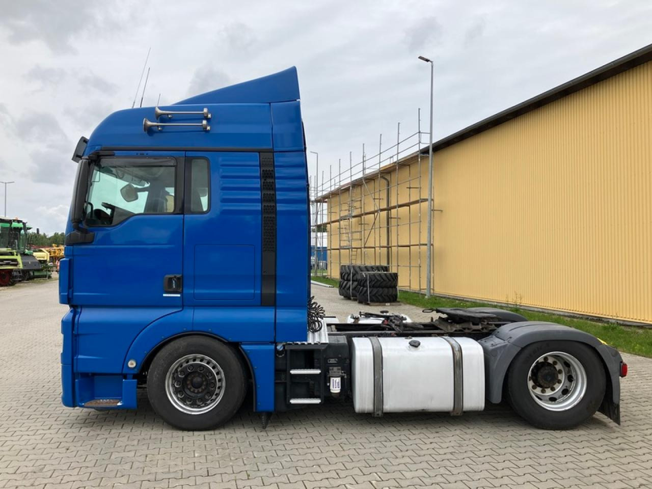 MAN MANTGX - Kotalni prekucni tovornjak: slika 2 MAN MANTGX - Kotalni prekucni tovornjak: slika 2