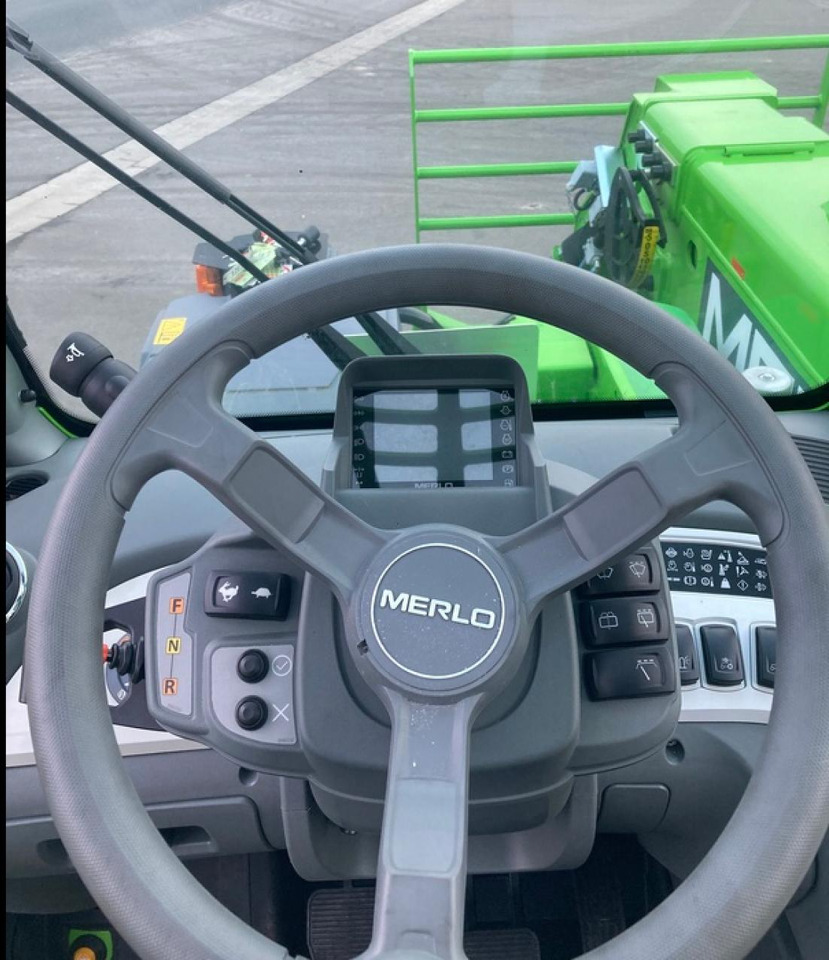 Merlo MF 34.9 CS140 MULTIFARMER - Teleskopski viličar: slika 4 Merlo MF 34.9 CS140 MULTIFARMER - Teleskopski viličar: slika 4