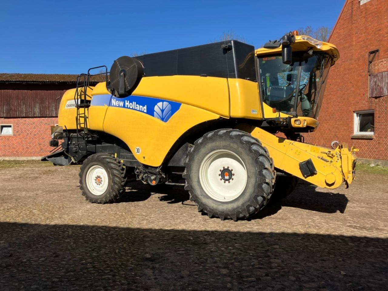 New Holland CX 8090 ALLRAD - Kombajn harvester: slika 1 New Holland CX 8090 ALLRAD - Kombajn harvester: slika 1
