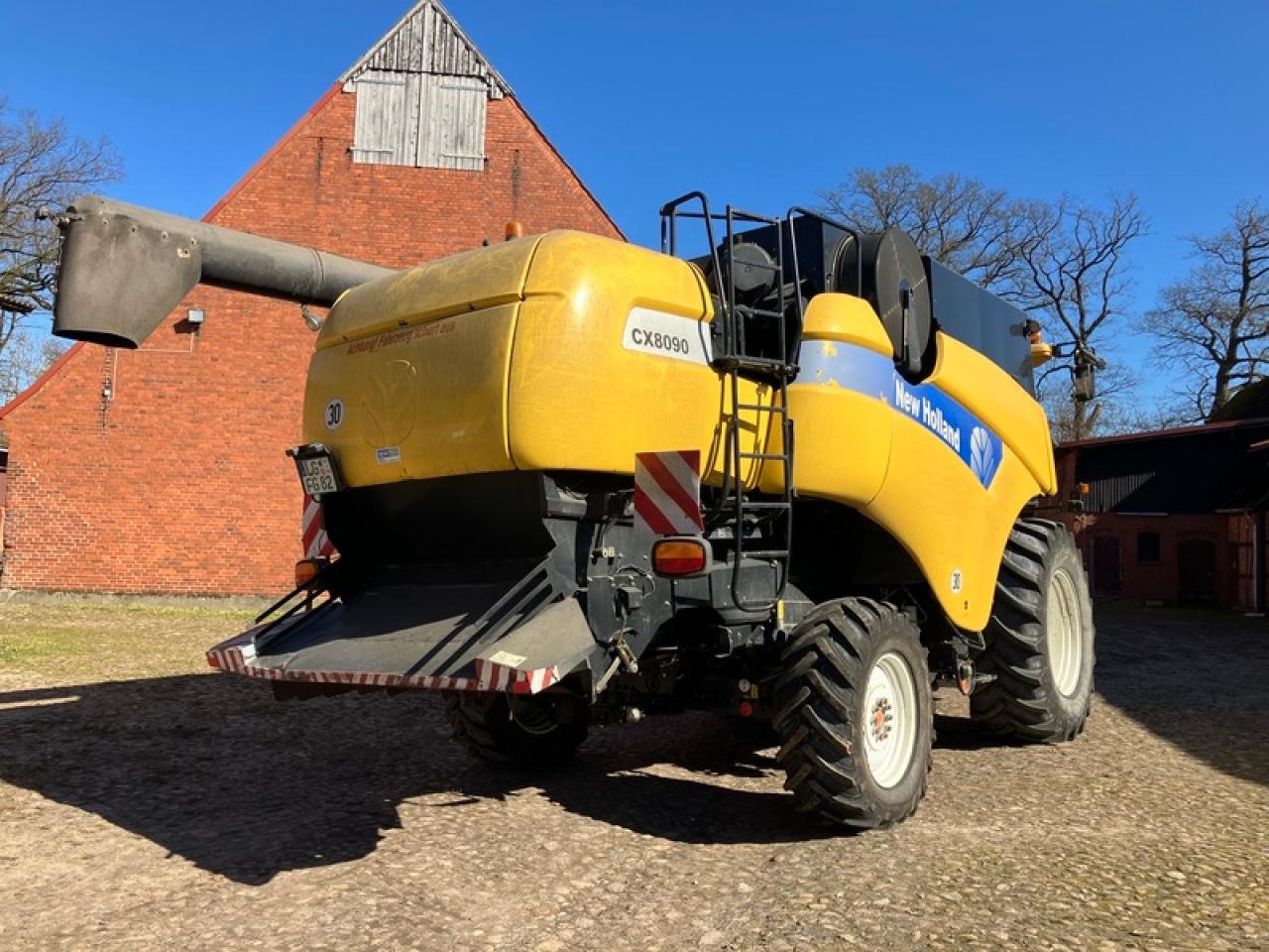 New Holland CX 8090 ALLRAD - Kombajn harvester: slika 4 New Holland CX 8090 ALLRAD - Kombajn harvester: slika 4