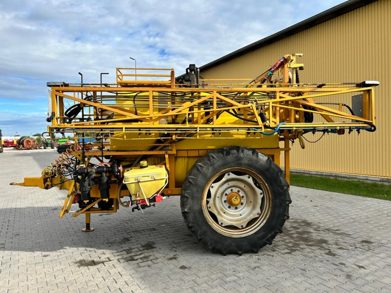 RTS 40/27 - Vlečna škropilnica: slika 2 RTS 40/27 - Vlečna škropilnica: slika 2