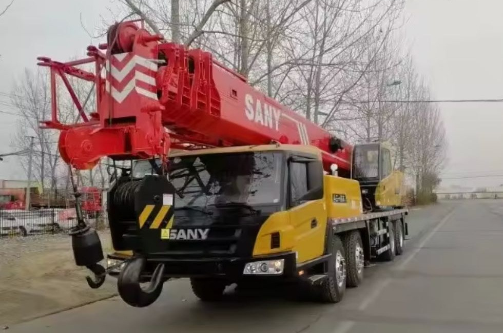 Sany STC250 STC500 STC800 25 50 80 100 truck crane for sale - Avtodvigalo: slika 4 Sany STC250 STC500 STC800 25 50 80 100 truck crane for sale - Avtodvigalo: slika 4