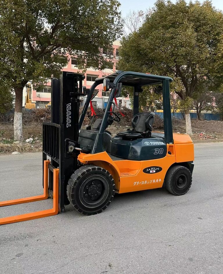 Toyota 7FD30 8FD30 7FD35 3ton 5ton forklift for sale - Diesel viličar: slika 2 Toyota 7FD30 8FD30 7FD35 3ton 5ton forklift for sale - Diesel viličar: slika 2