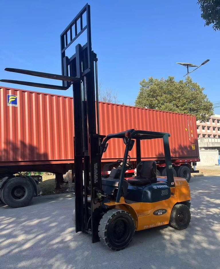Toyota Made in Japan 7FD30 3ton 5ton 7FD50 for sale - Diesel viličar: slika 5 Toyota Made in Japan 7FD30 3ton 5ton 7FD50 for sale - Diesel viličar: slika 5