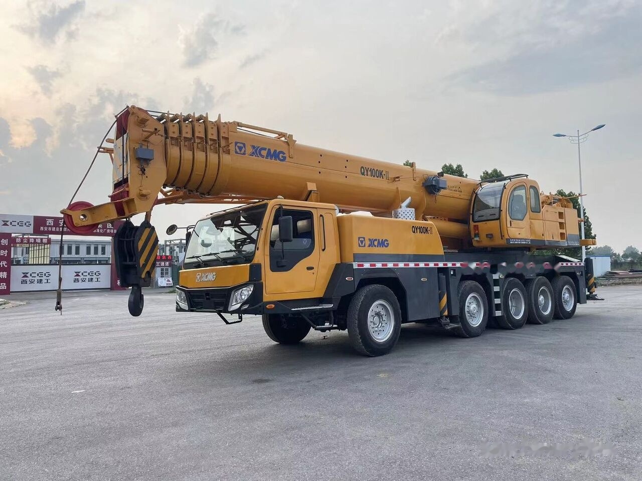XCMG QY90K QY30K QY50K QY70K QAY200 truck crane - Avtodvigalo: slika 1 XCMG QY90K QY30K QY50K QY70K QAY200 truck crane - Avtodvigalo: slika 1