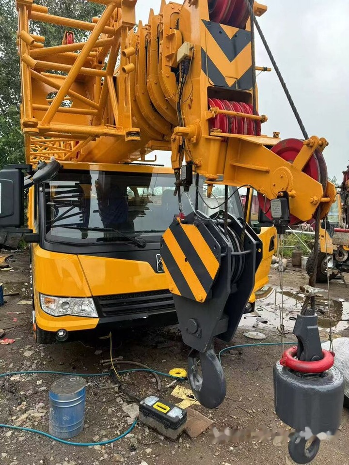 XCMG XCT35 QY35K 35T 35ton - Avtodvigalo: slika 1 XCMG XCT35 QY35K 35T 35ton - Avtodvigalo: slika 1