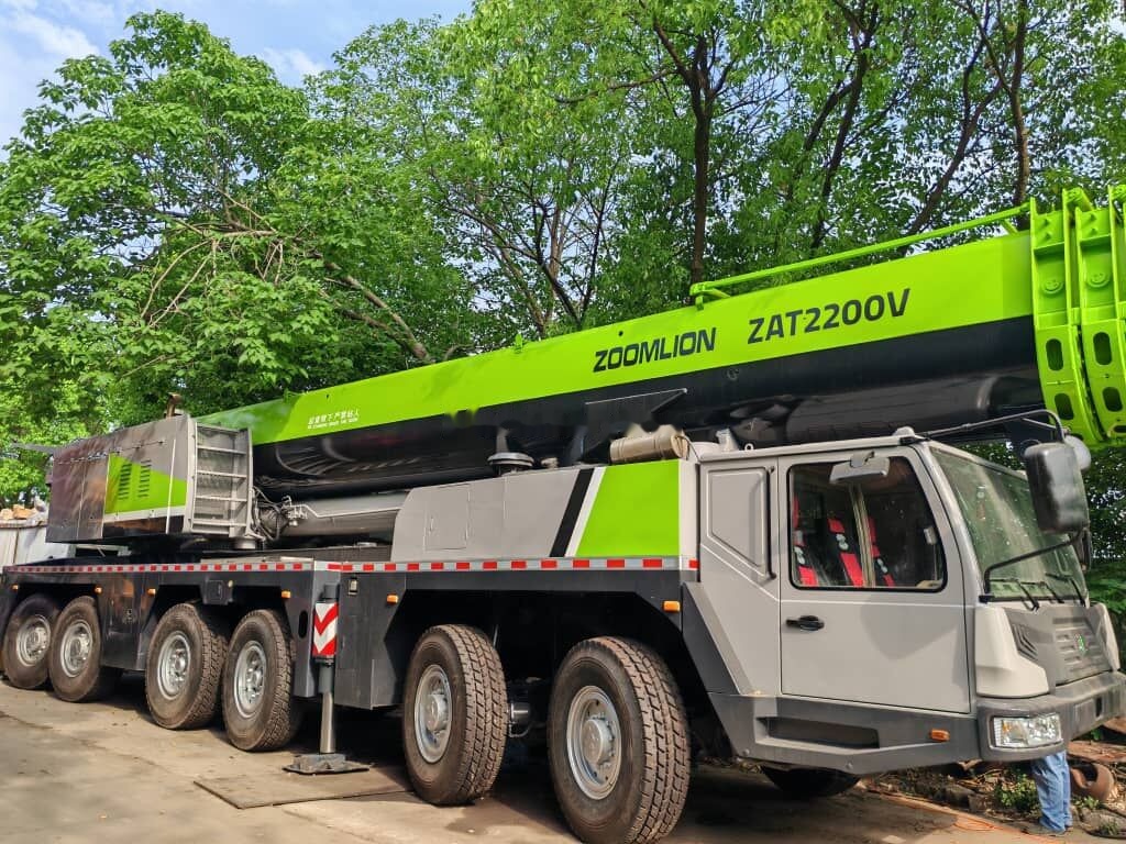 Zoomlion ZTC2200V 220T 220ton - Avtodvigalo: slika 1 Zoomlion ZTC2200V 220T 220ton - Avtodvigalo: slika 1