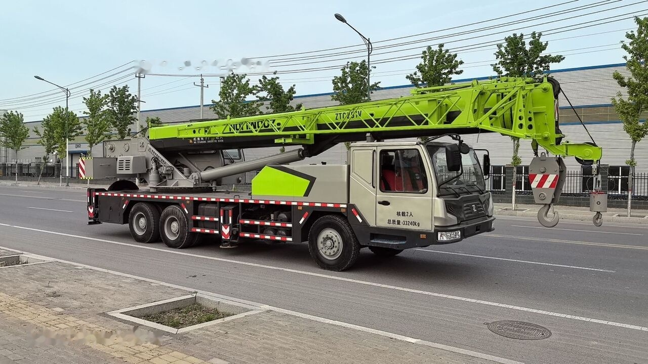 Zoomlion ZTC251V ZTC350 ZTV500 25T 35T 50T 25ton 35ton - Avtodvigalo: slika 2 Zoomlion ZTC251V ZTC350 ZTV500 25T 35T 50T 25ton 35ton - Avtodvigalo: slika 2