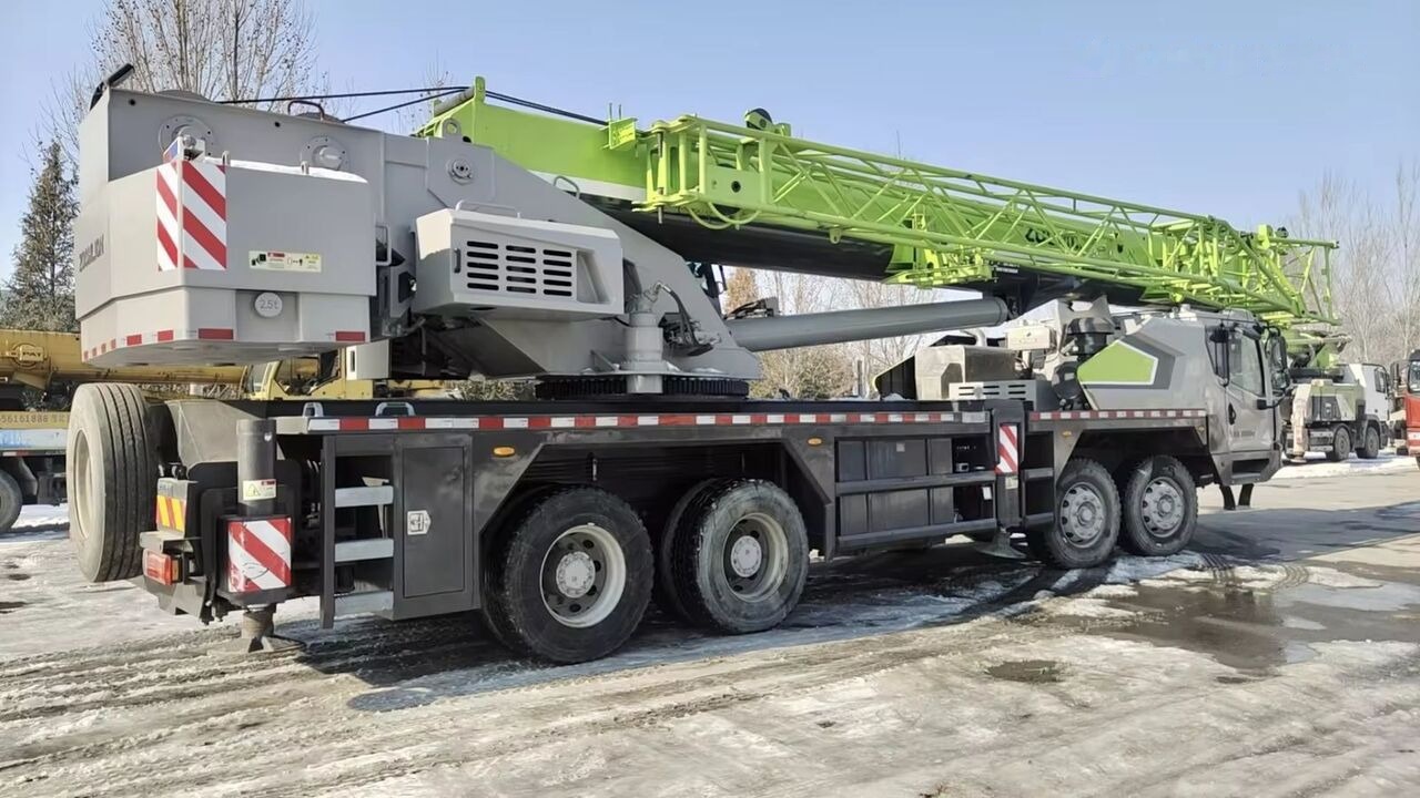 Zoomlion ZTC350 ZTC250 ZTC550 ZTC1000 35t 35ton 50t 70t - Avtodvigalo: slika 3 Zoomlion ZTC350 ZTC250 ZTC550 ZTC1000 35t 35ton 50t 70t - Avtodvigalo: slika 3