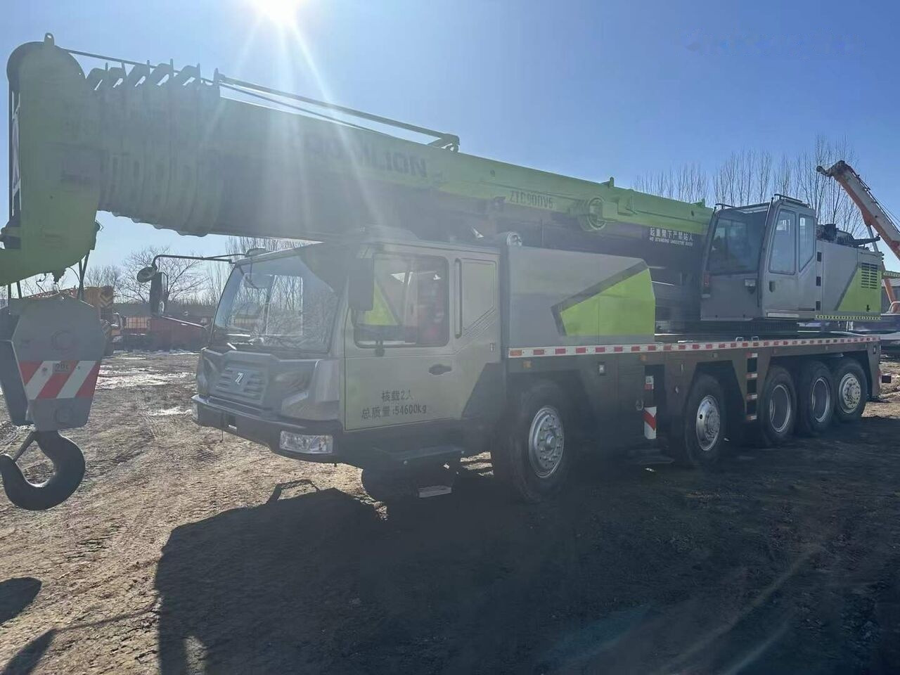 Zoomlion ZTC900V 90T 90ton 80ton 100ton - Avtodvigalo: slika 3 Zoomlion ZTC900V 90T 90ton 80ton 100ton - Avtodvigalo: slika 3