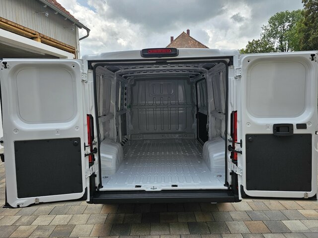Mali kombi FIAT Ducato 30 120 Serie10-9.2 Modell 2025 L2H1 PDC: slika 24