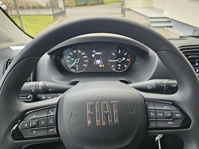 FIAT Ducato 35 140 L2H2 Klima Temp 260° Kamera PDC... - Furgon: slika 3 FIAT Ducato 35 140 L2H2 Klima Temp 260° Kamera PDC... - Furgon: slika 3