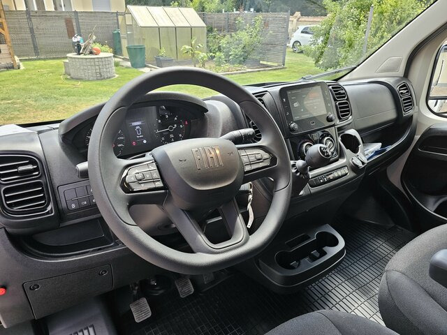 FIAT Ducato 35 MAXI 180 Pritsche Plane 4,90 Meter - Dostavno vozilo s ponjavo: slika 3 FIAT Ducato 35 MAXI 180 Pritsche Plane 4,90 Meter - Dostavno vozilo s ponjavo: slika 3