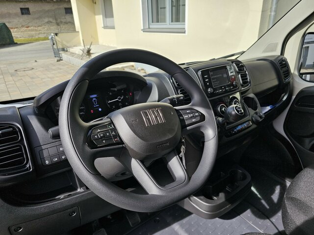 FIAT Ducato 35 MAXI L5H3 L4H3 140 17m³ Serie10 9.2 - Furgon: slika 4 FIAT Ducato 35 MAXI L5H3 L4H3 140 17m³ Serie10 9.2 - Furgon: slika 4