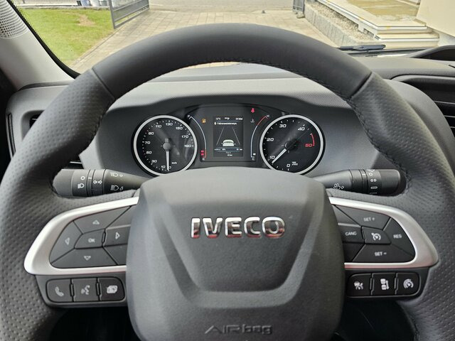 IVECO Daily 35S18HA8 3.0 Koffer Hi-Matic AHK Tacho... - Dostavno vozilo z zabojnikom: slika 5 IVECO Daily 35S18HA8 3.0 Koffer Hi-Matic AHK Tacho... - Dostavno vozilo z zabojnikom: slika 5