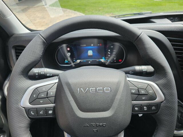 IVECO Daily 35S18HA8V DOKA Snoeks Mixto Hi-Matic 16m³ - Furgon, Dostavno vozilo z dvojno kabino: slika 5 IVECO Daily 35S18HA8V DOKA Snoeks Mixto Hi-Matic 16m³ - Furgon, Dostavno vozilo z dvojno kabino: slika 5