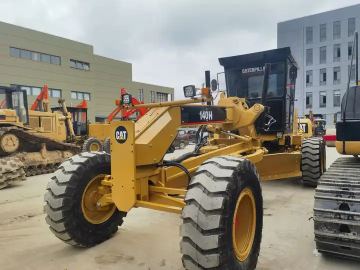 Best price JAPAN made grader cat 140h motor grader second hand low prices hot selling - Greder: slika 3 Best price JAPAN made grader cat 140h motor grader second hand low prices hot selling - Greder: slika 3