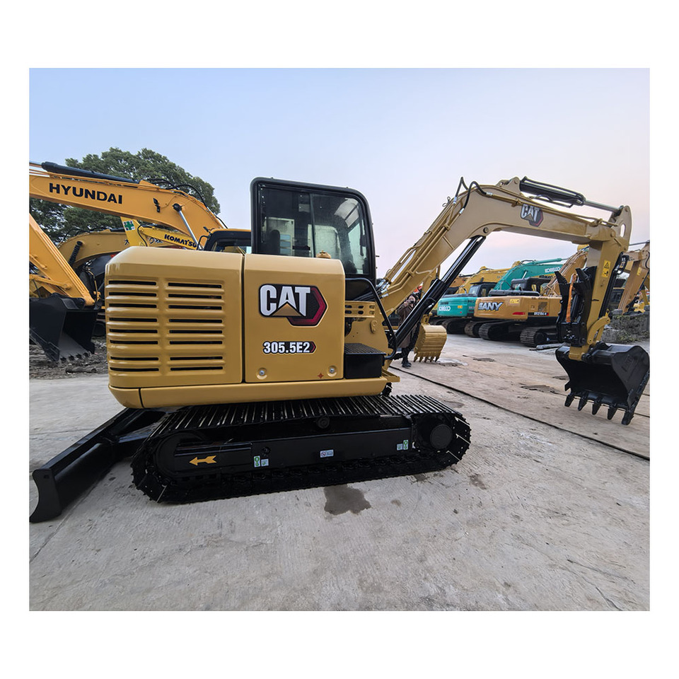 CAT 305.5E2 Excavator - Mini bager: slika 2 CAT 305.5E2 Excavator - Mini bager: slika 2