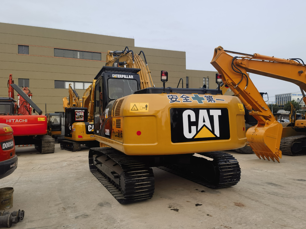 CAT 320DL Excavator - Bager goseničar: slika 5 CAT 320DL Excavator - Bager goseničar: slika 5