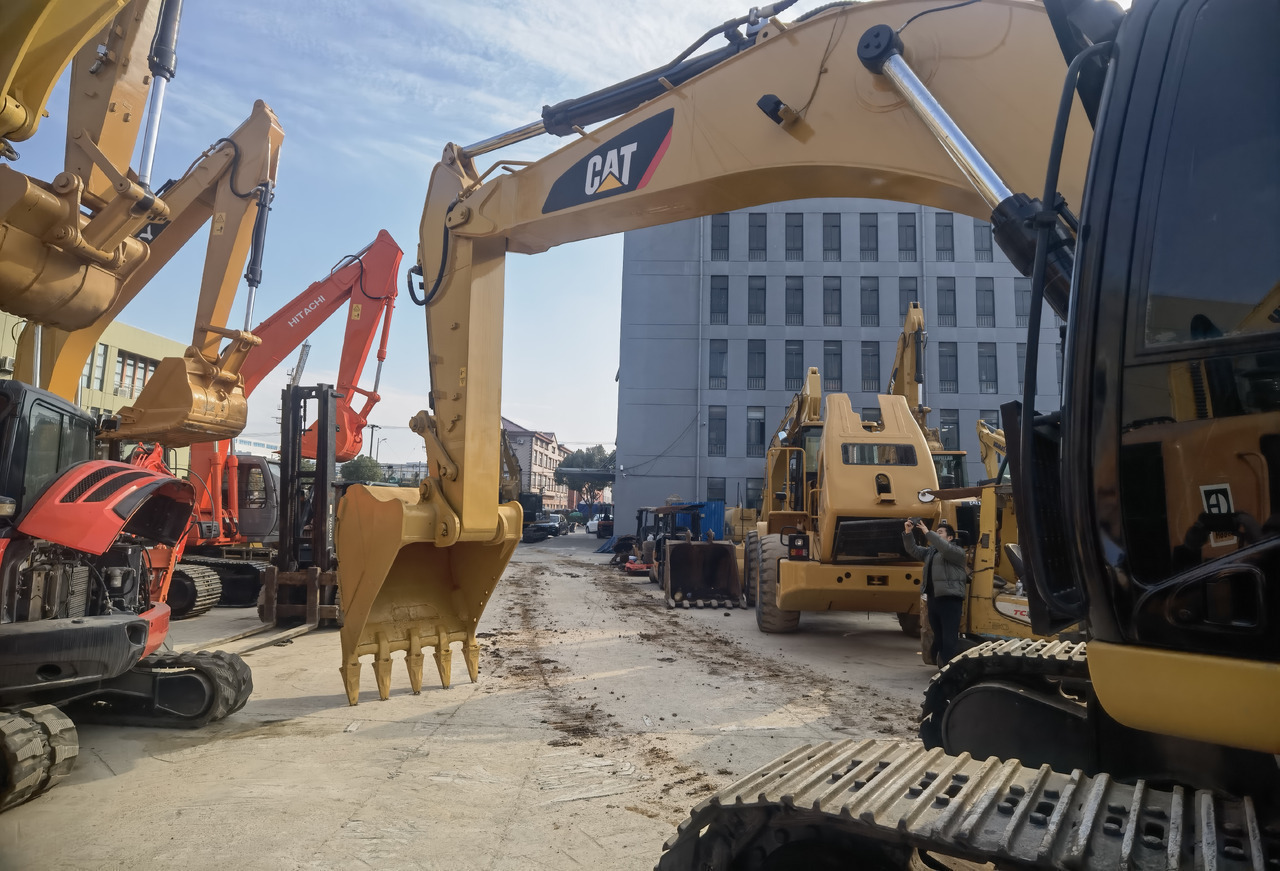 CAT 330D2L Excavator - Bager goseničar: slika 4 CAT 330D2L Excavator - Bager goseničar: slika 4