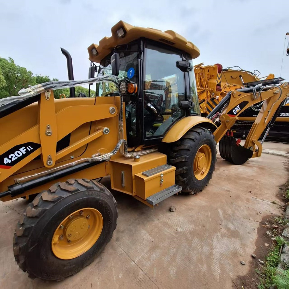 CAT 420F Backhoe Loader - Bager nakladalec: slika 4 CAT 420F Backhoe Loader - Bager nakladalec: slika 4
