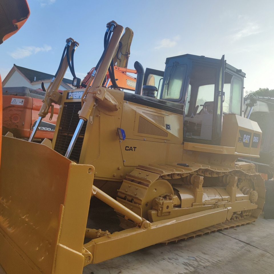 CAT D6G Bulldozer - Buldožer: slika 2 CAT D6G Bulldozer - Buldožer: slika 2