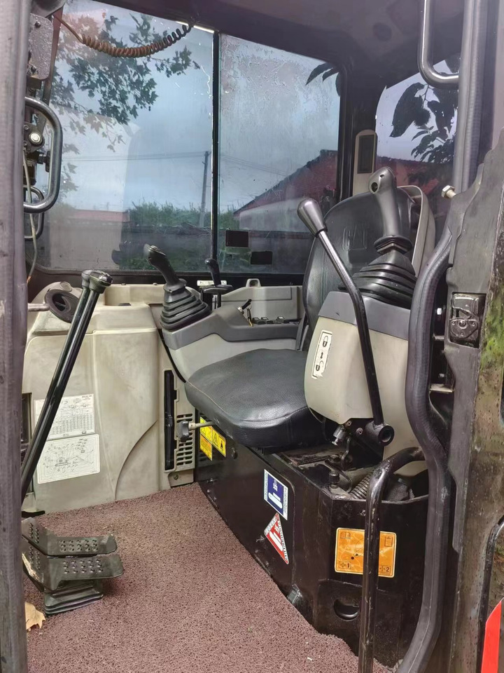 CATERPILLAR CAT 303.5E MINI Crawler excavator - Mini bager: slika 4 CATERPILLAR CAT 303.5E MINI Crawler excavator - Mini bager: slika 4