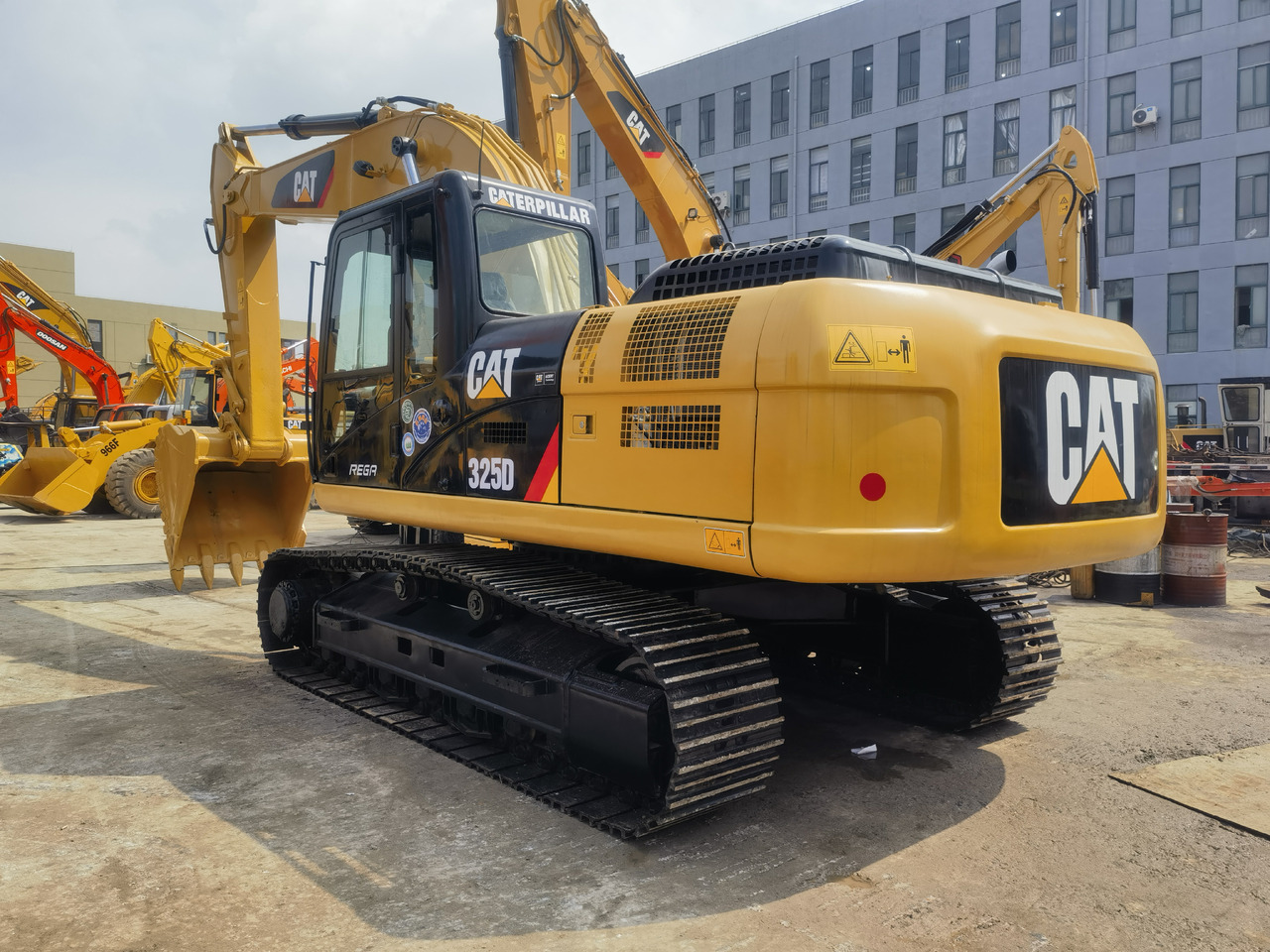 CATERPILLAR CAT 325D Excavator - Bager goseničar: slika 2 CATERPILLAR CAT 325D Excavator - Bager goseničar: slika 2