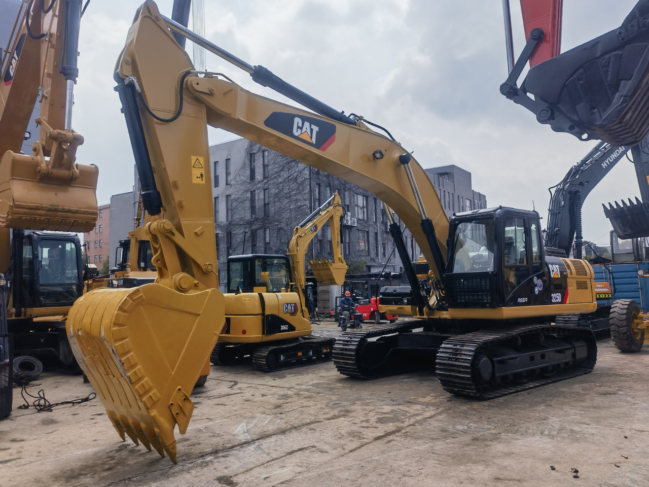 CATERPILLAR CAT 325D Excavator - Bager goseničar: slika 5 CATERPILLAR CAT 325D Excavator - Bager goseničar: slika 5