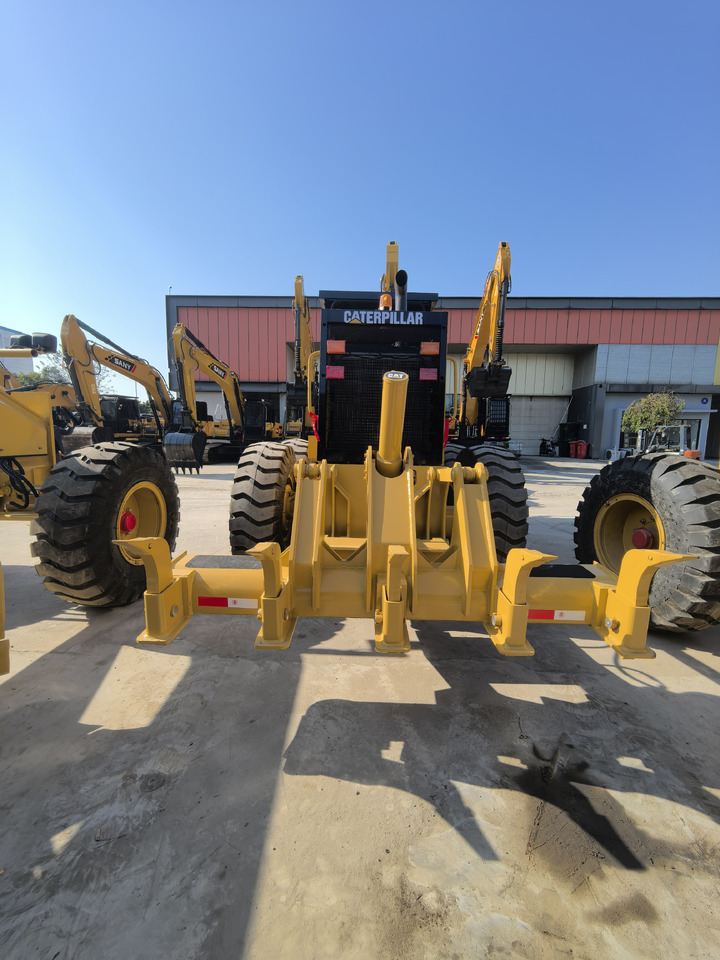 Cat 140K Grader - Greder: slika 1 Cat 140K Grader - Greder: slika 1