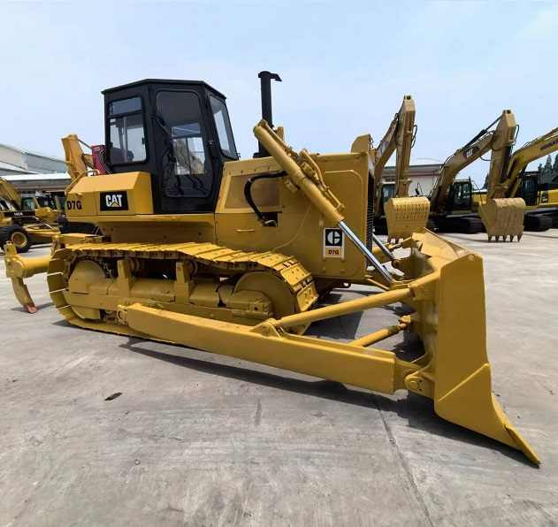 Caterpillar D7G D7H D7R crawler bulldozer Used cat d7g japan used bulldozer for sale - Buldožer: slika 3 Caterpillar D7G D7H D7R crawler bulldozer Used cat d7g japan used bulldozer for sale - Buldožer: slika 3