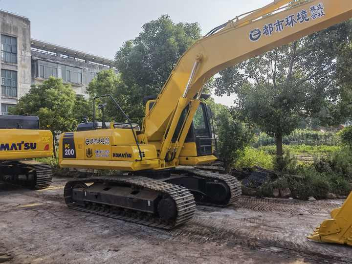 Cheap Used Japan Komatsu PC220-8 second hand excavator PC220 crawler excavator for sale - Bager goseničar: slika 5 Cheap Used Japan Komatsu PC220-8 second hand excavator PC220 crawler excavator for sale - Bager goseničar: slika 5