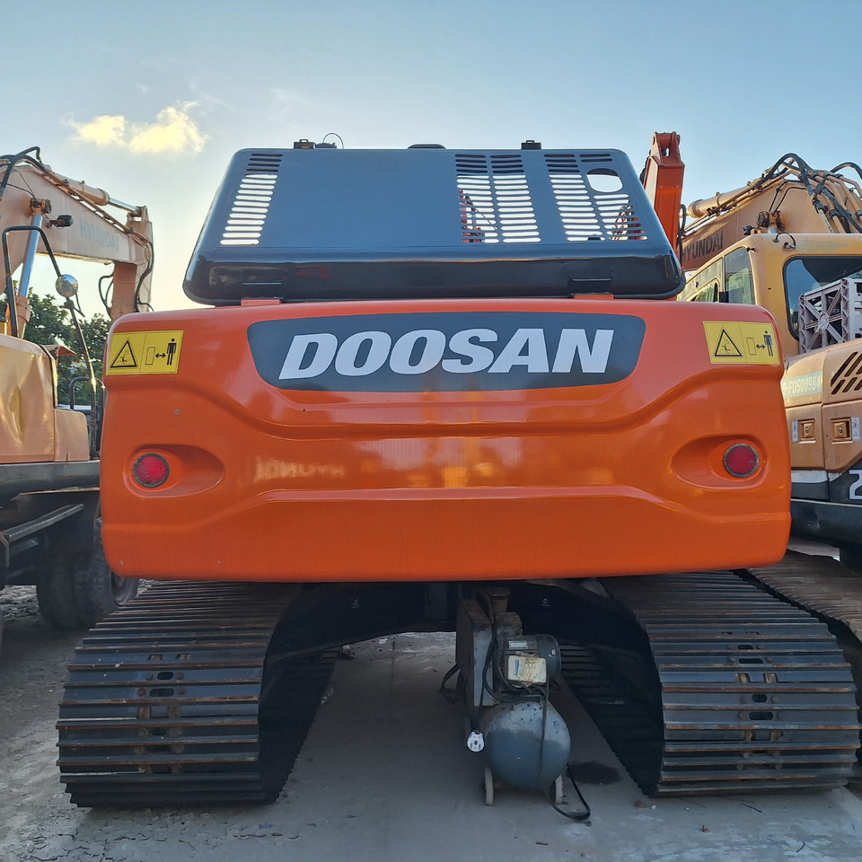 DOOSAN Doosan DX225LC-9C Crawler excavator - Bager goseničar: slika 4 DOOSAN Doosan DX225LC-9C Crawler excavator - Bager goseničar: slika 4