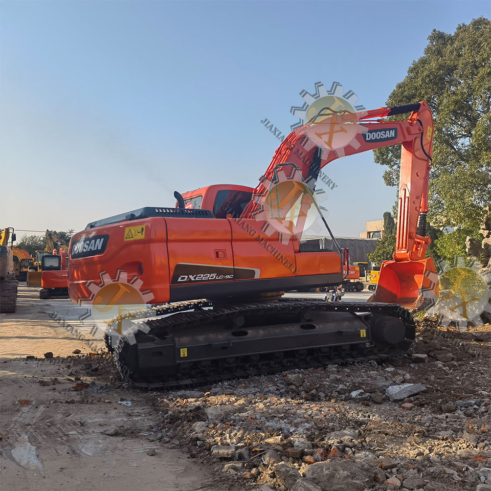 DOOSAN Doosan DX225LC Crawler excavator - Bager goseničar: slika 2 DOOSAN Doosan DX225LC Crawler excavator - Bager goseničar: slika 2