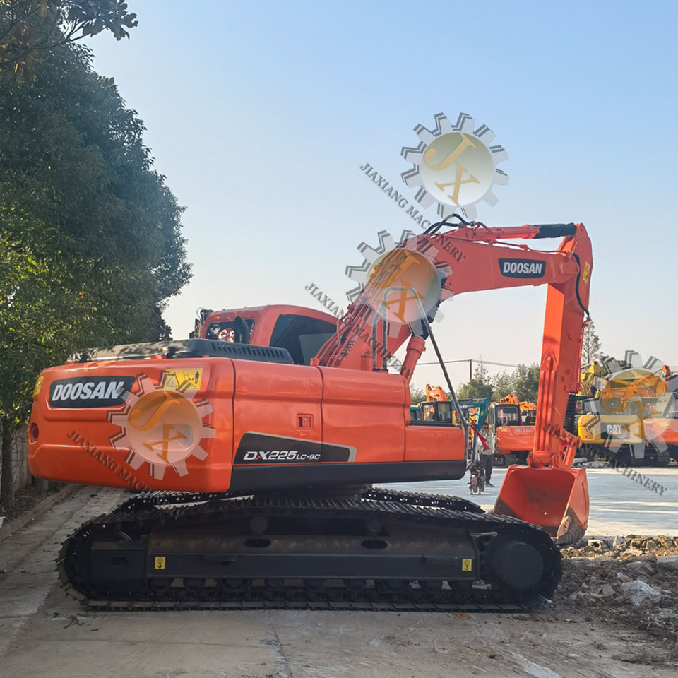 DOOSAN Doosan DX225LC Crawler excavator - Bager goseničar: slika 4 DOOSAN Doosan DX225LC Crawler excavator - Bager goseničar: slika 4