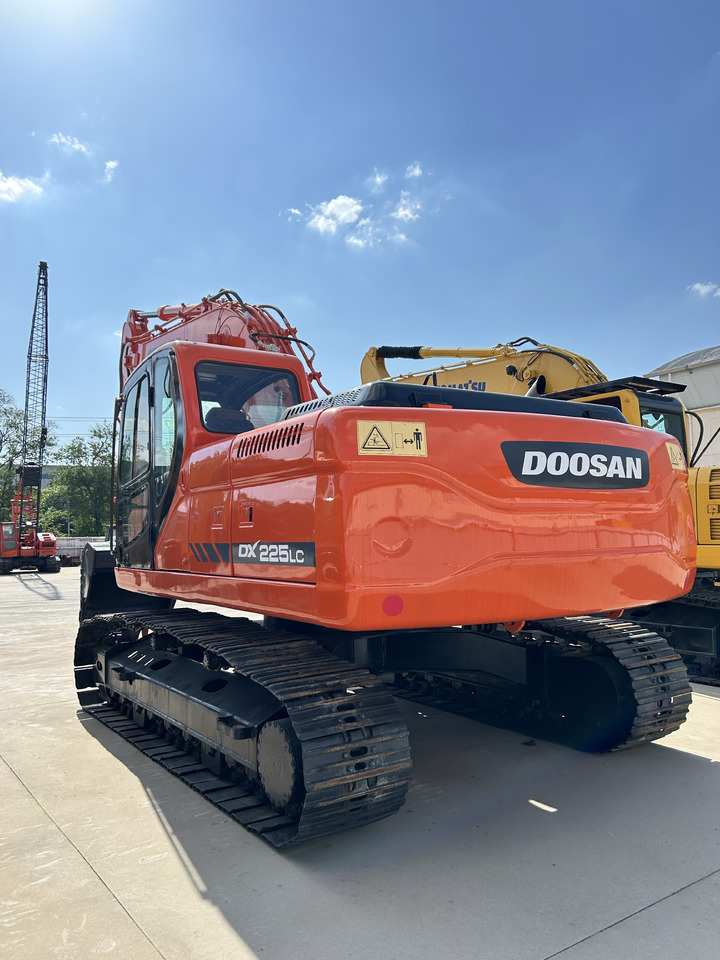 DOOSAN Doosan DX225LC Crawler excavator - Bager goseničar: slika 3 DOOSAN Doosan DX225LC Crawler excavator - Bager goseničar: slika 3