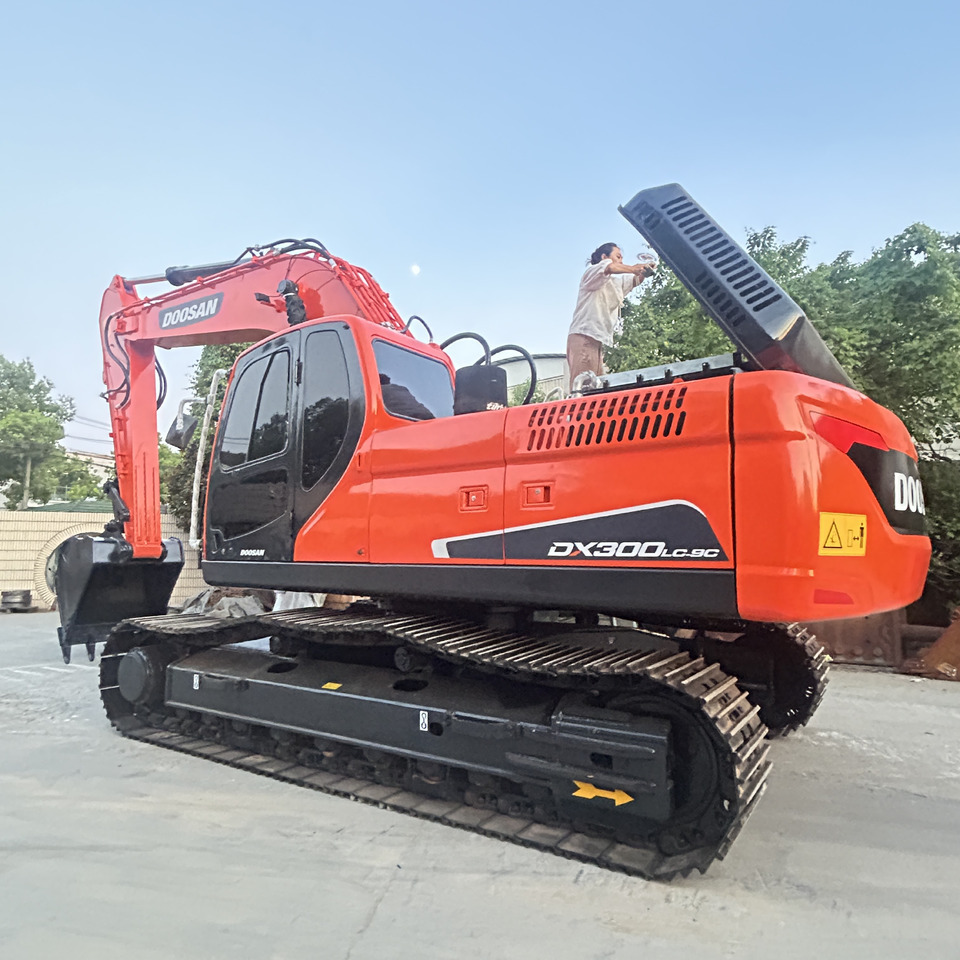 Doosan DX300LC Crawler Excavator - Bager goseničar: slika 4 Doosan DX300LC Crawler Excavator - Bager goseničar: slika 4