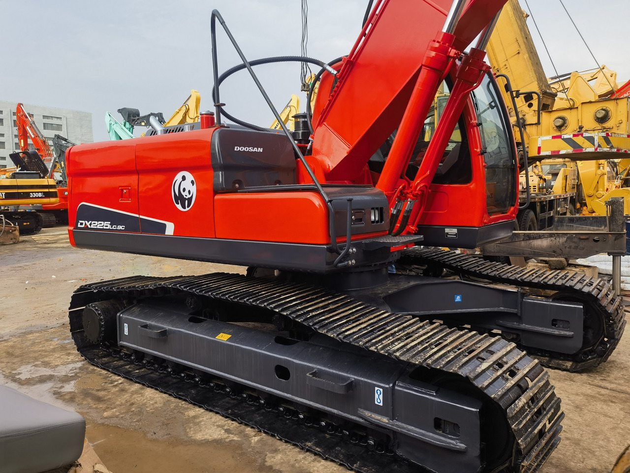 Doosan Dx225 Crawler Excavator - Bager goseničar: slika 1 Doosan Dx225 Crawler Excavator - Bager goseničar: slika 1