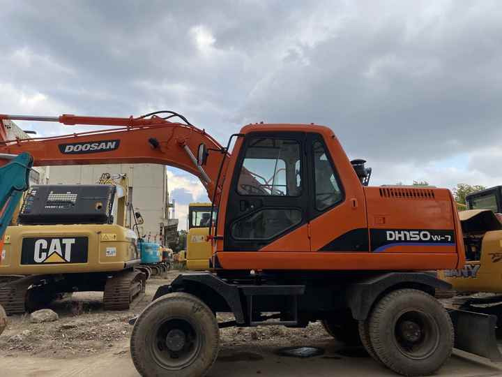 Doosan used excavators 150W-7 210W-7 12 ton mini excavators wheel excavators for sale - Bager goseničar: slika 5 Doosan used excavators 150W-7 210W-7 12 ton mini excavators wheel excavators for sale - Bager goseničar: slika 5