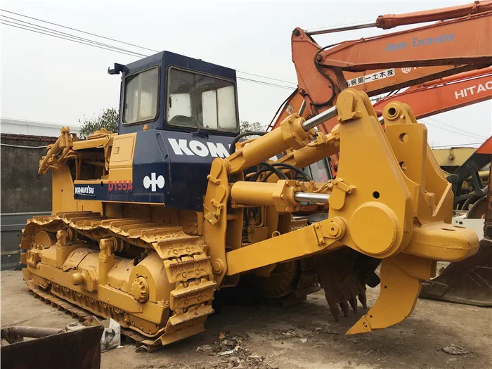 Good condition D155A used bulldozer Komatsu D155A-3 D155A-1 Komatsu dozer bulldozer for sale - Buldožer: slika 4 Good condition D155A used bulldozer Komatsu D155A-3 D155A-1 Komatsu dozer bulldozer for sale - Buldožer: slika 4