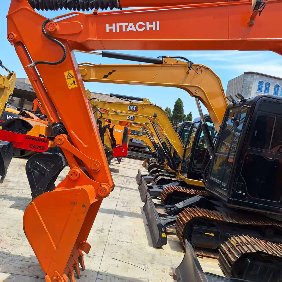 Hitachi ZX70 Excavator - Mini bager: slika 1 Hitachi ZX70 Excavator - Mini bager: slika 1