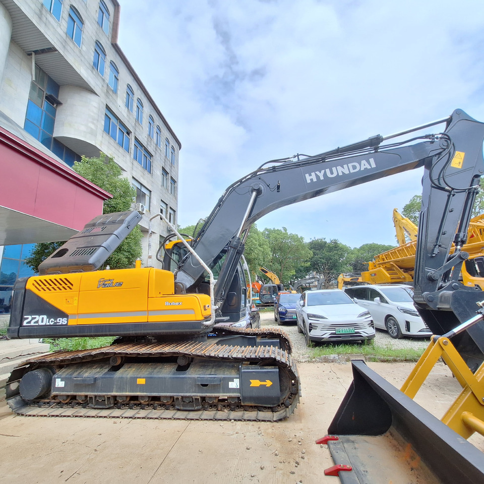 Hyundai 220LC-9S Excavator - Bager goseničar: slika 2 Hyundai 220LC-9S Excavator - Bager goseničar: slika 2