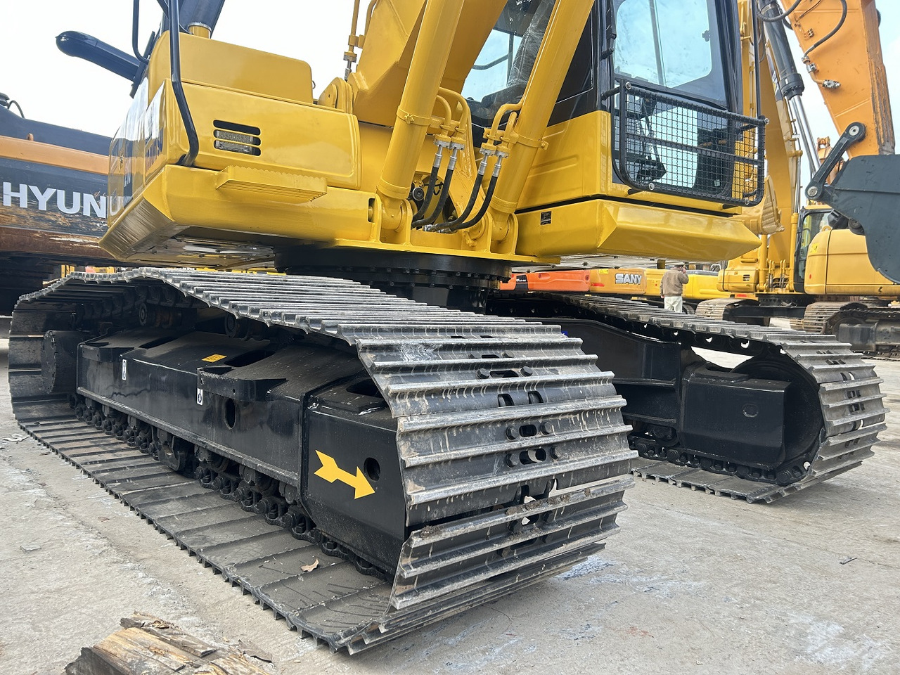 KOMATSU PC210-8 EXCAVATOR - Bager goseničar: slika 2 KOMATSU PC210-8 EXCAVATOR - Bager goseničar: slika 2