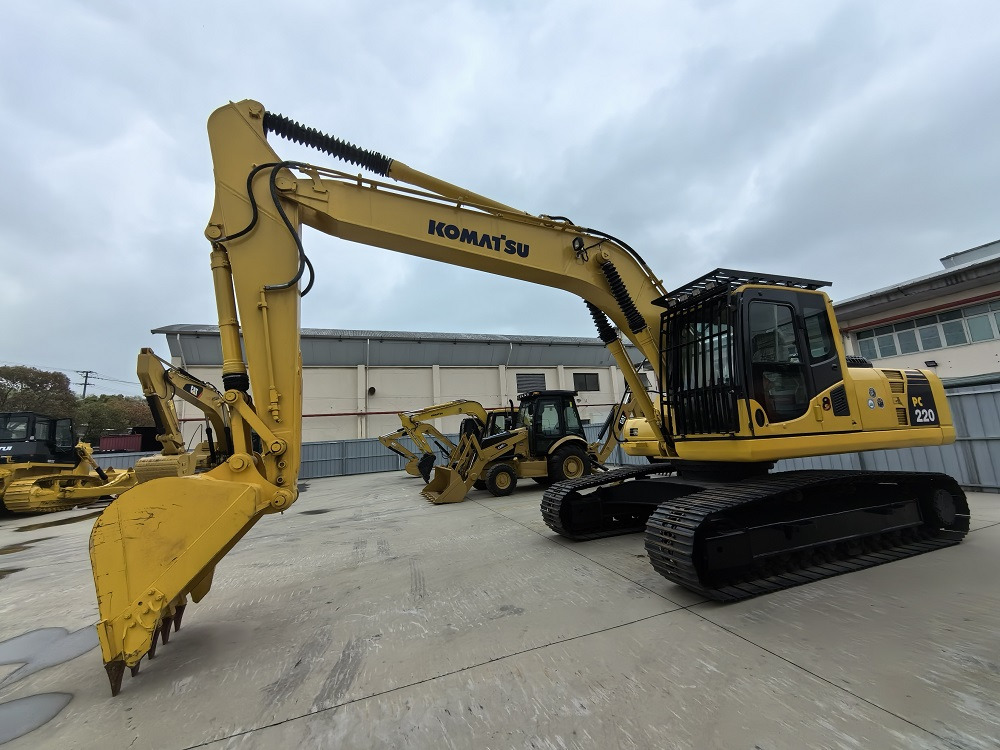 KOMATSU PC220-8 excavator - Bager goseničar: slika 1 KOMATSU PC220-8 excavator - Bager goseničar: slika 1